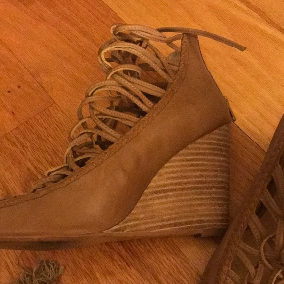 Lace up wedge - Picture 2 of 5